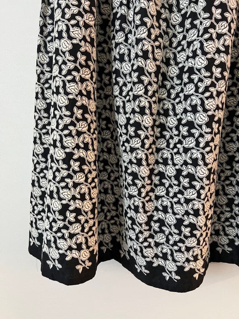 PJC 大西和子　薔薇　総刺繍　フレアスカート　大きめ