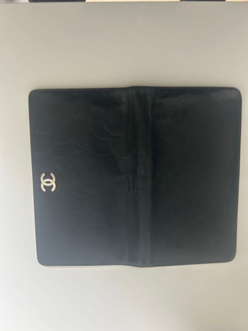 CHANEL 二つ折り財布 レザーブラック