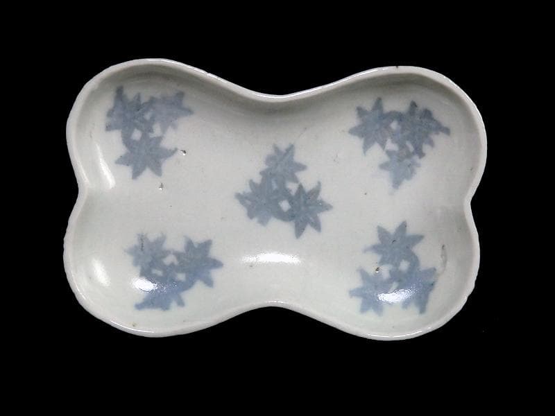 古伊万里 染付 コンニャク印判 紅葉の図 変形皿 江戸期