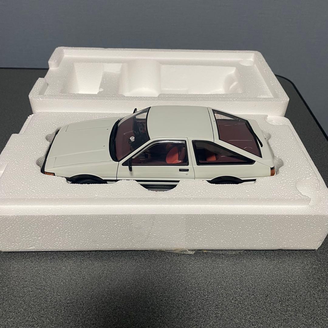 AUTOart トヨタ スプリンター トレノ Initial D 1/18