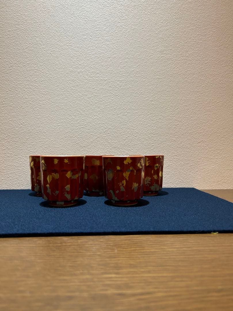 松谷窯/赤地金箔散 湯呑み五客