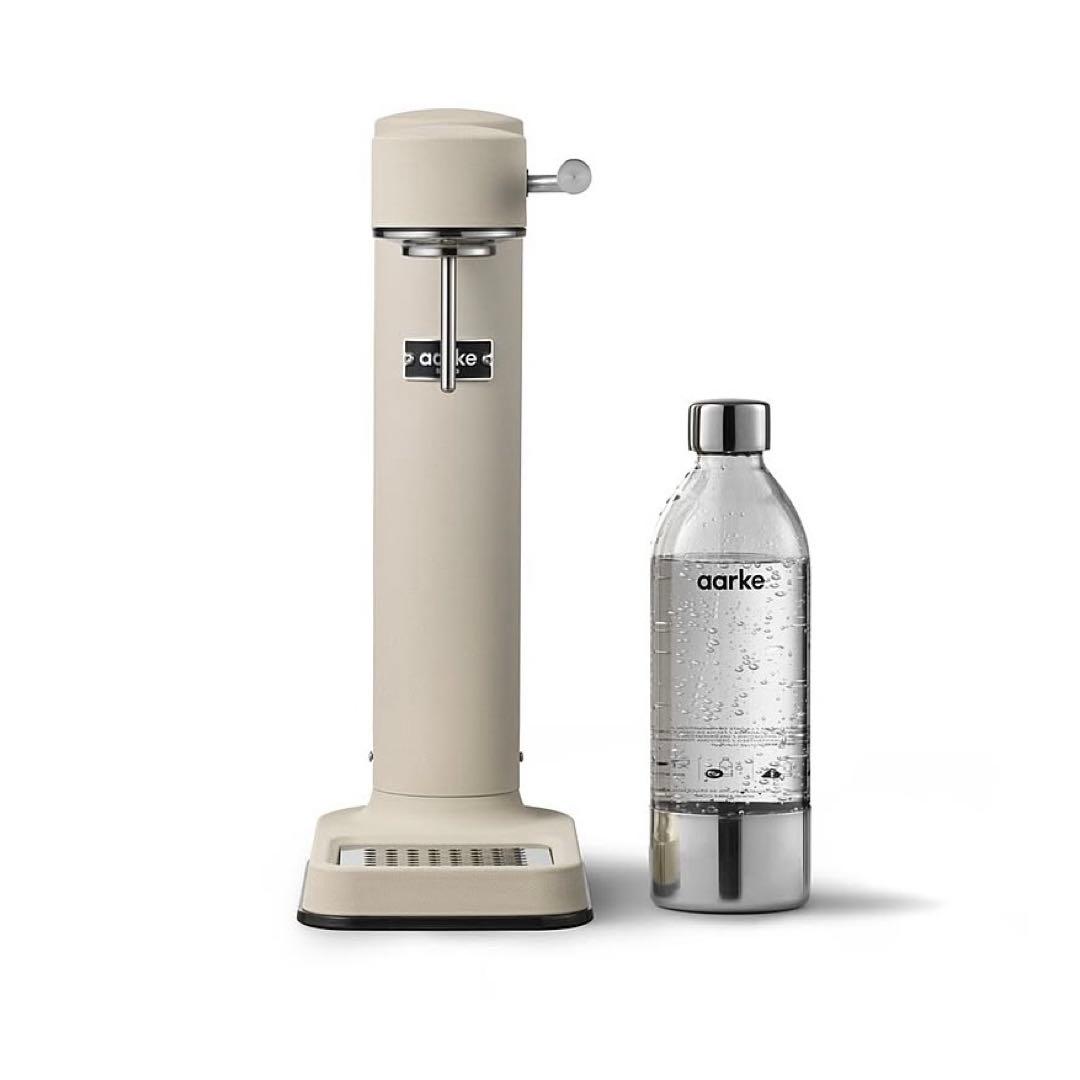 aarke Carbonator 3 炭酸水メーカー 限定色 サンドベージュ アールケ、ソーダマシン「Carbonator 3」に新色サンドベージュを限定