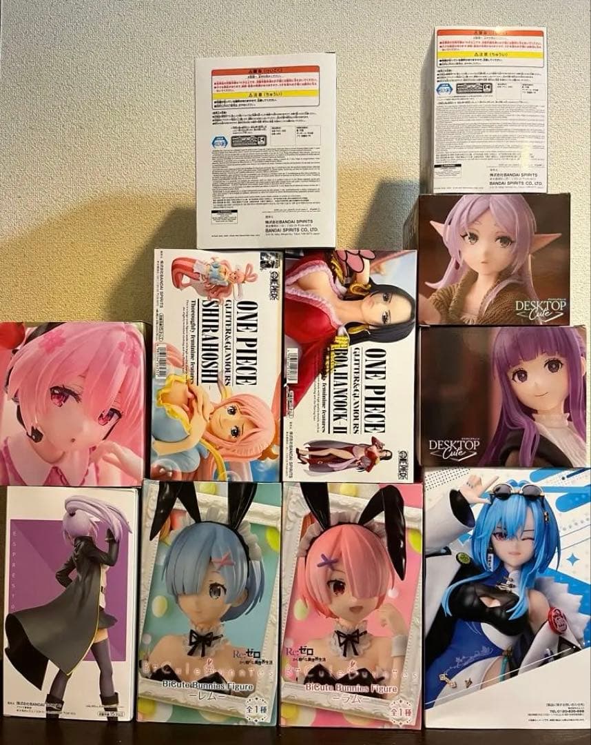 OneMall provides Mercari products: 美少女フィギュアまとめ売り 11体