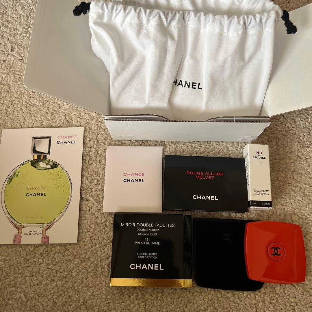 新品　巾着付き　Chanel シャネル ミロワール ミラー　121