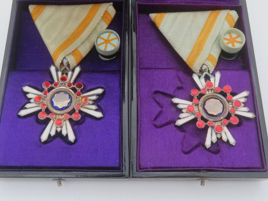 1088、勲六等瑞宝章 略章 勲章 記章 徽章 メダル まとめ2点 - メルカリ