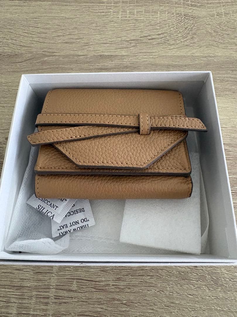 TOV 財布　新品未使用