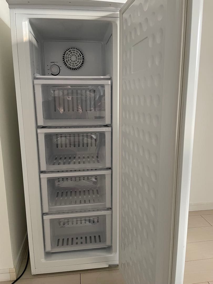 ALLEGIA スタンド式冷凍庫 自動霜取り機能付き 107L ホワイト