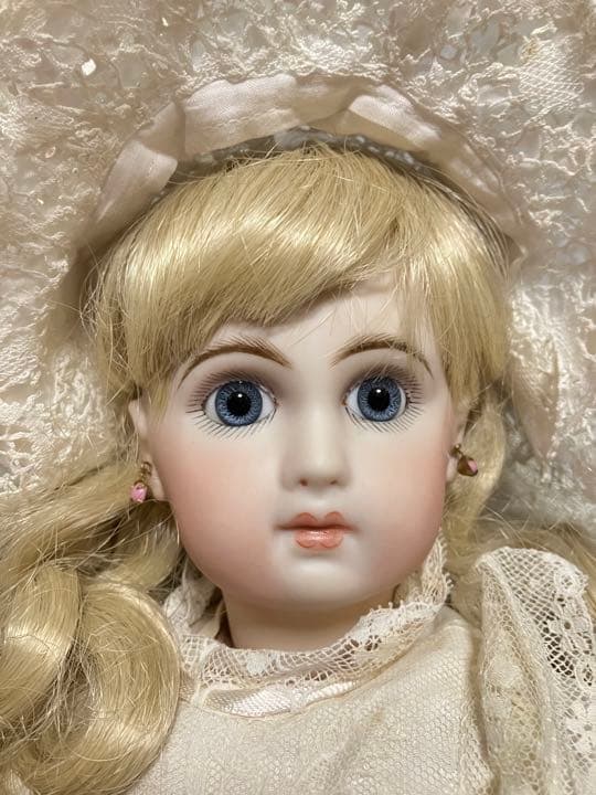 まるでアンティークの様なリプロのジュモー jumeau ビスクドール