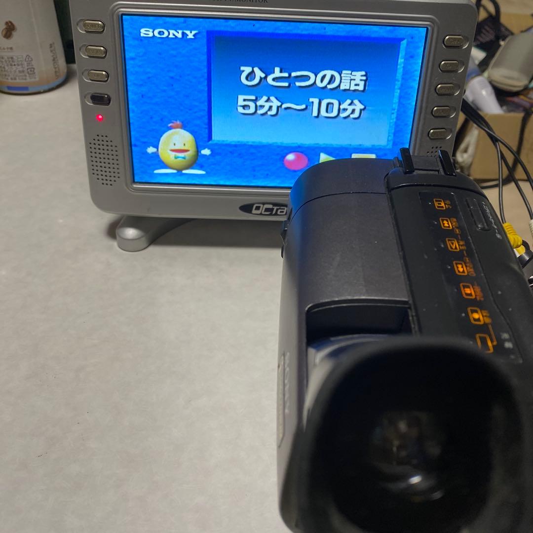 SONY VideoHi8 Handycam CCD-TR12 ①