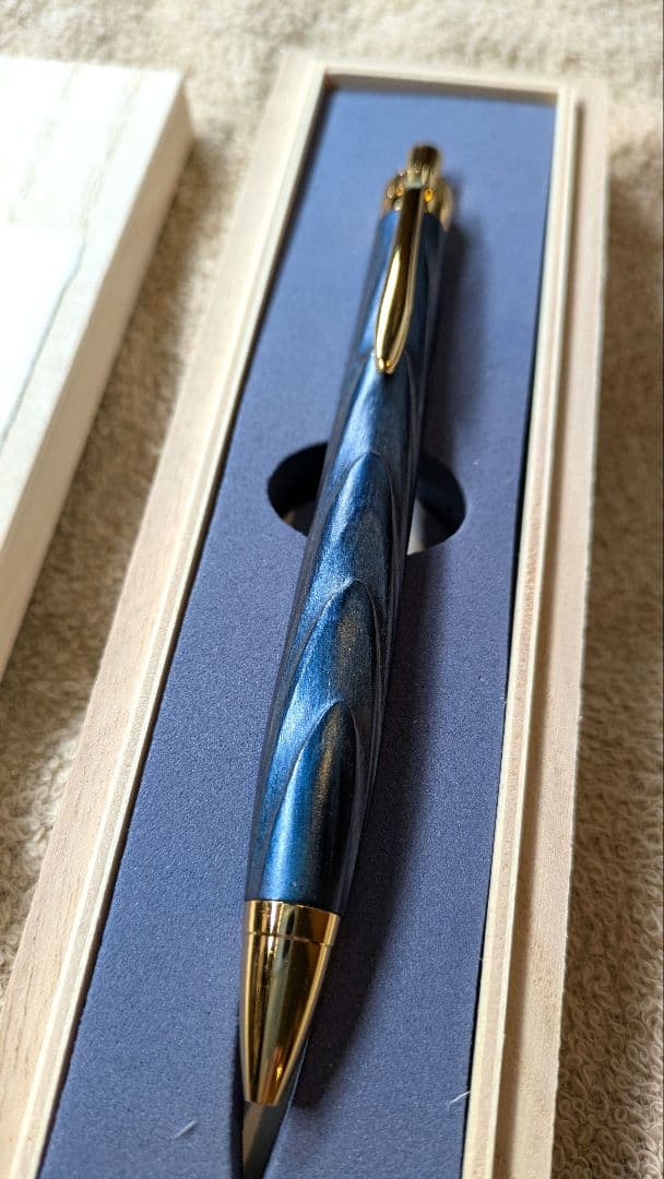 金杢犀 藍霞 屋久杉 浮造り国産漆 ボールペン - メルカリ