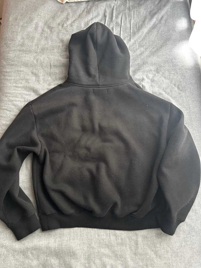 てるIDEASWAMパーカー