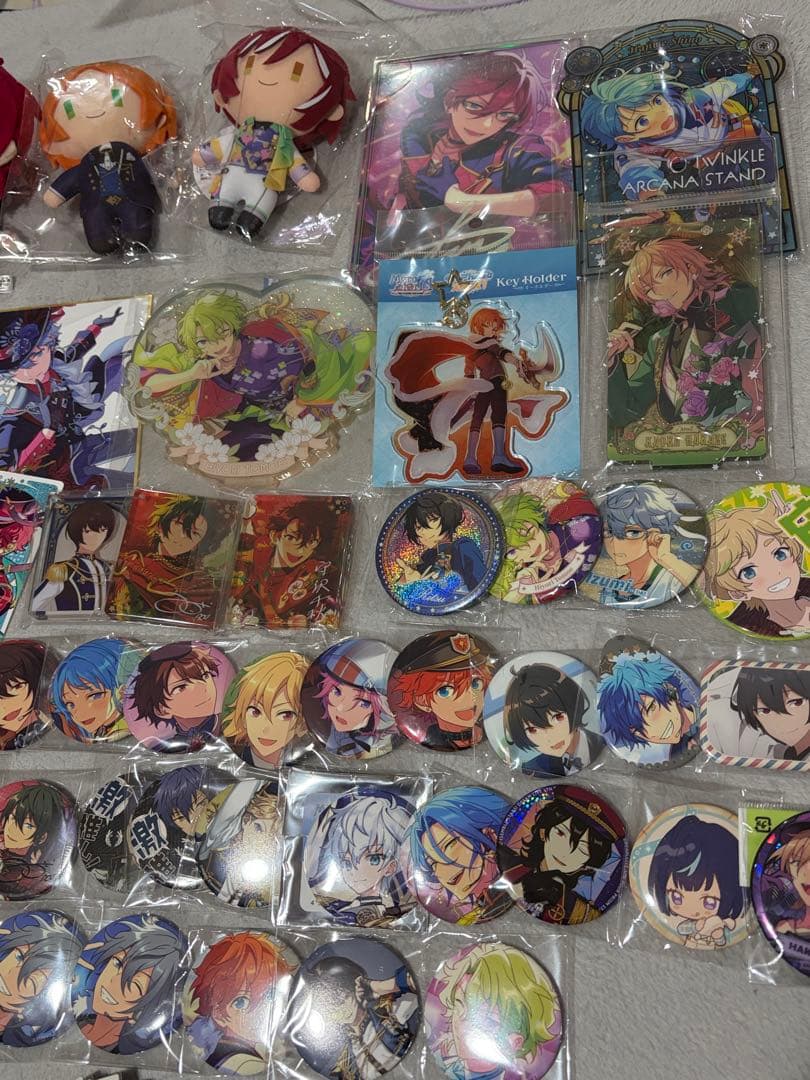 あんスタ グッズ まとめ売り 大量 190点 缶バッジ アクリルスタンド など