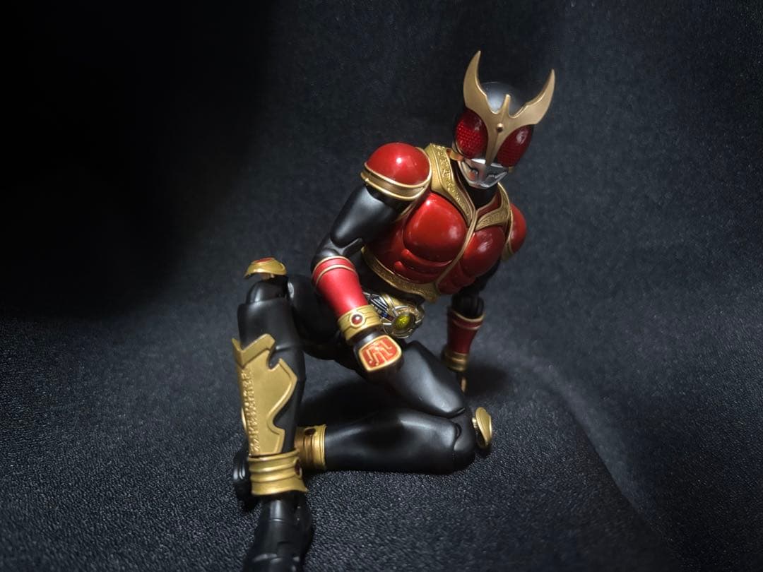 【期間限定値下げ】発光改造　仮面ライダークウガ　フィギュア