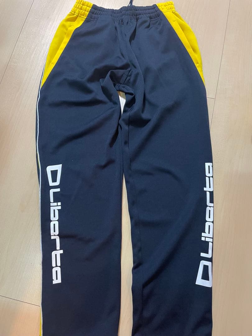 未使用あり】リベルタサッカースクールユニフォーム4点セット160＆Sサイズ