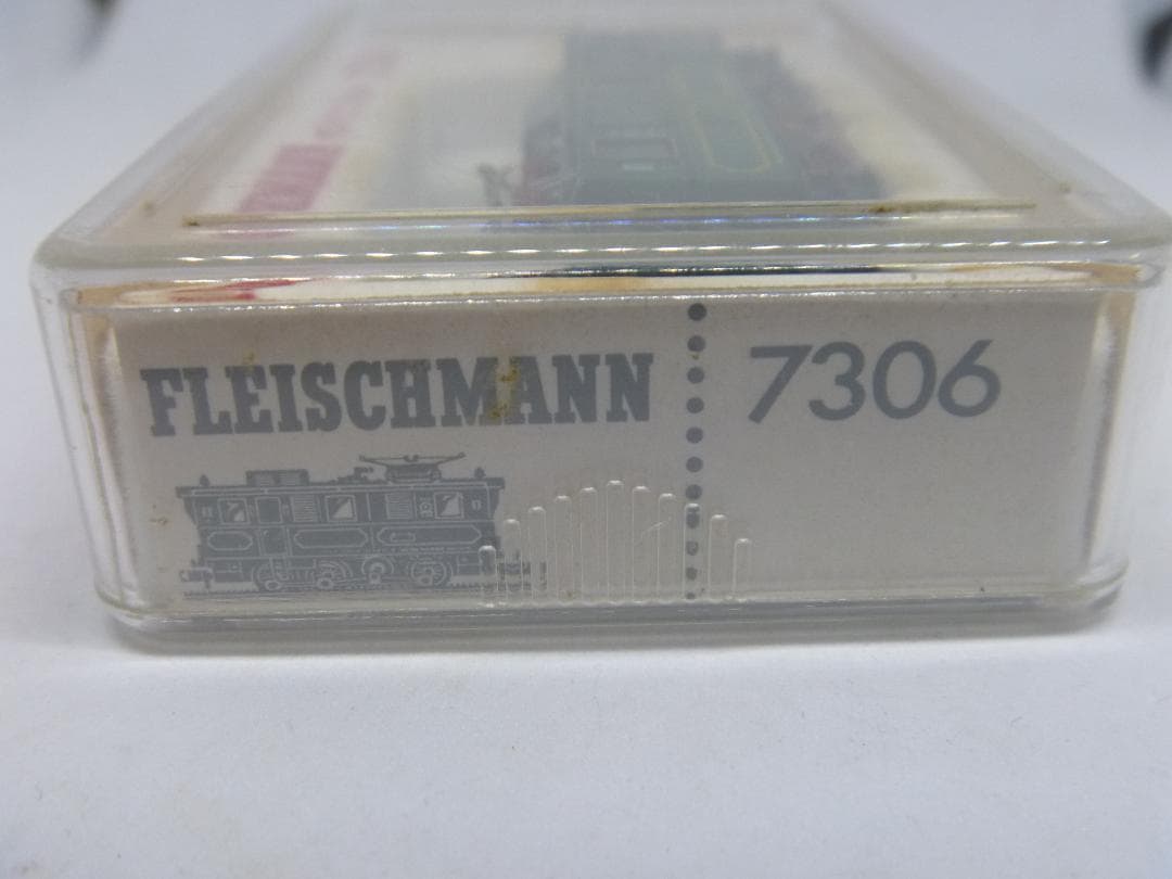 Nゲージ アプト式 3軸 電気機関車(フライシュマン)