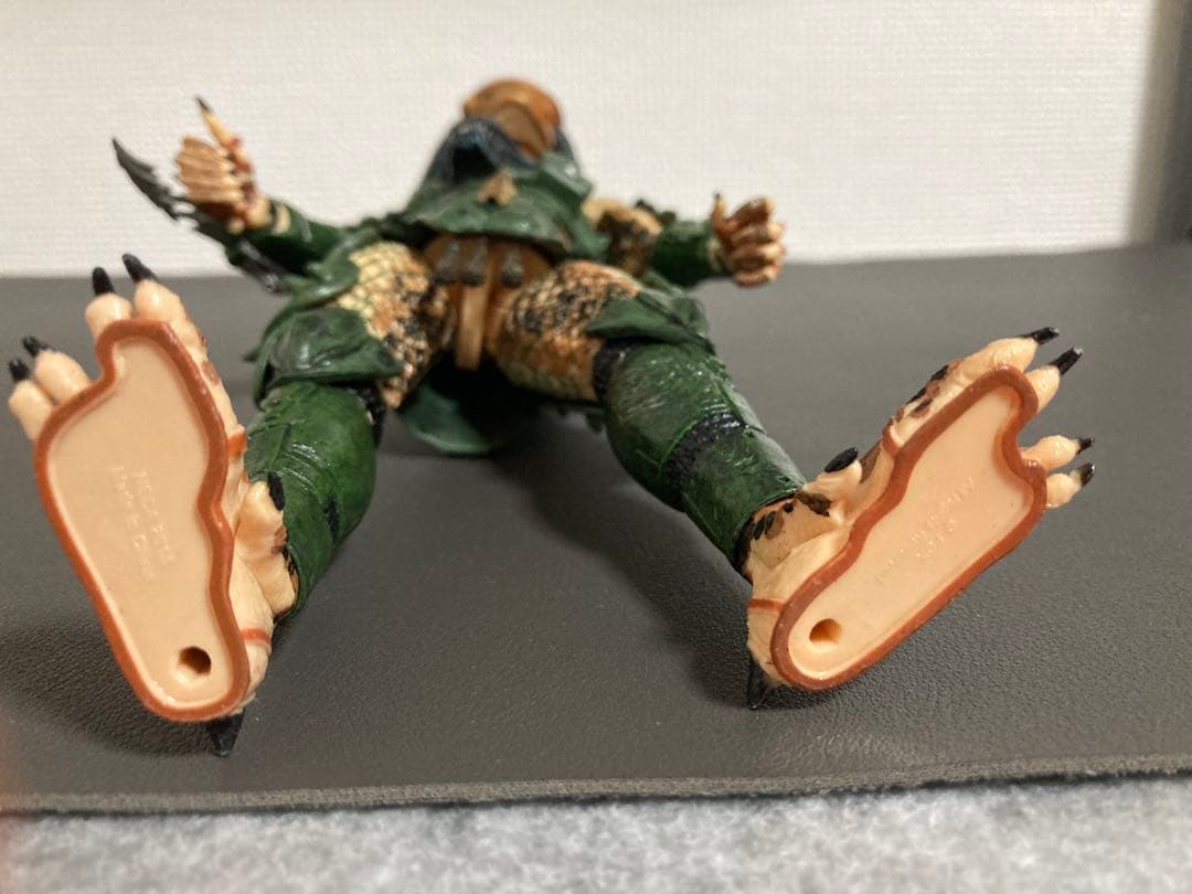 ネカ NECA ブロークンタスク　プレデター　BROKEN TUSK