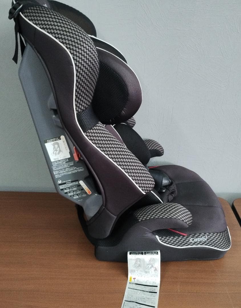 美品　コンビ 　ジュニアシート　ジョイトリップ 　エッグショック1才頃~11才頃