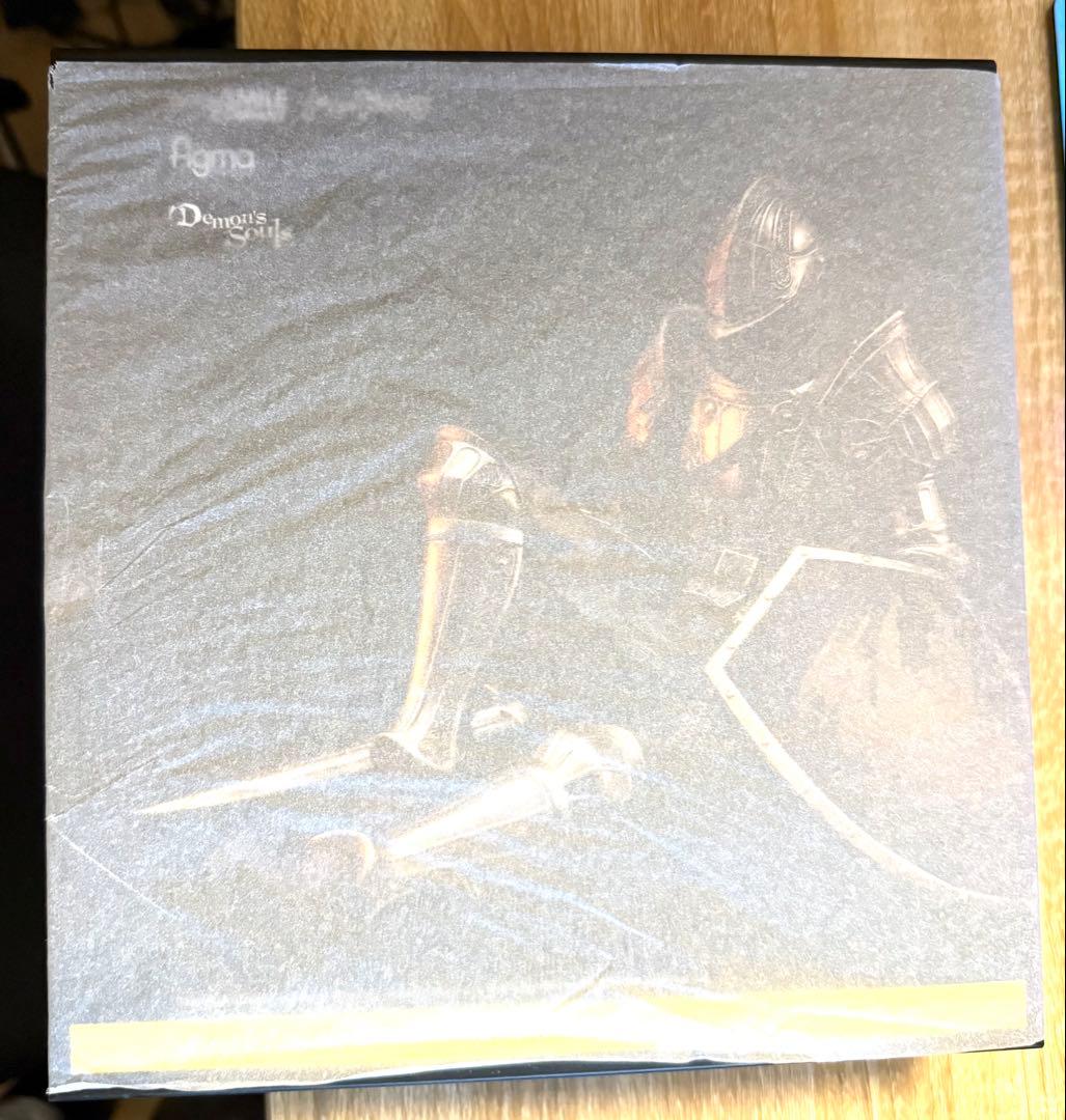 【新品】figma 「フリューテッドアーマー」塗装済み可動フィギュア