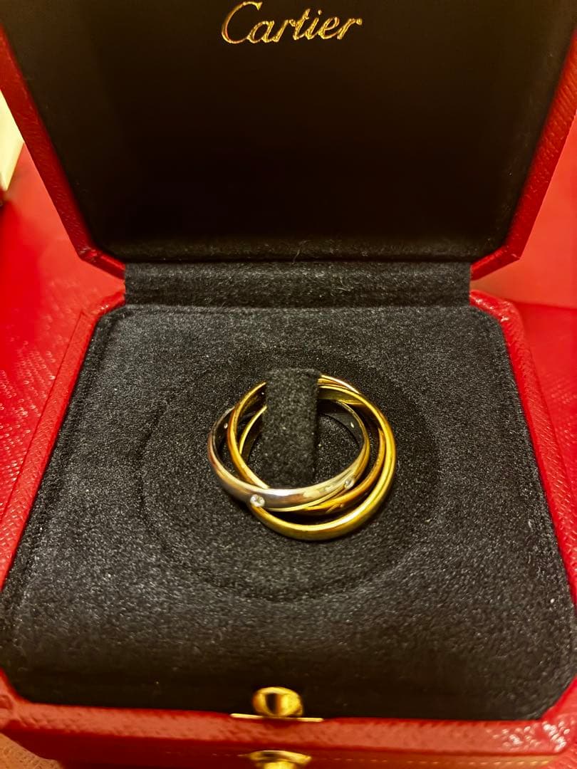 【ほぼ未使用】トリニティ リング、クラシックモデル、ダイヤモンド5石　13号