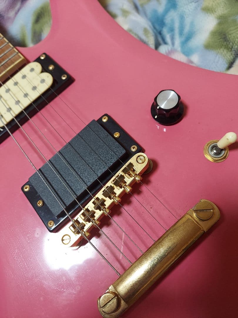 モッキンバード hideモデルギター ピンク