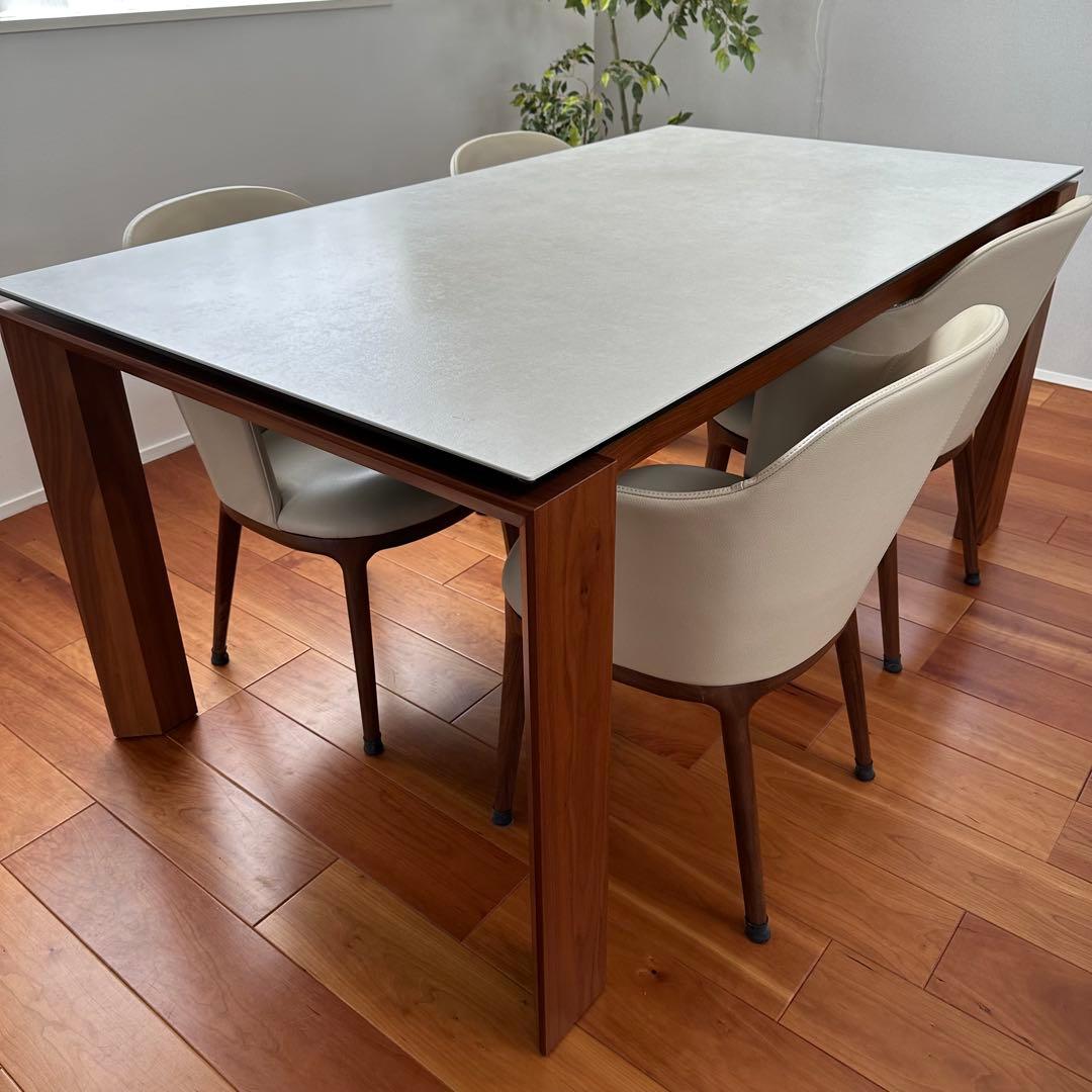 Calligaris カリガリス 伸長ダイニングテーブル セラミック