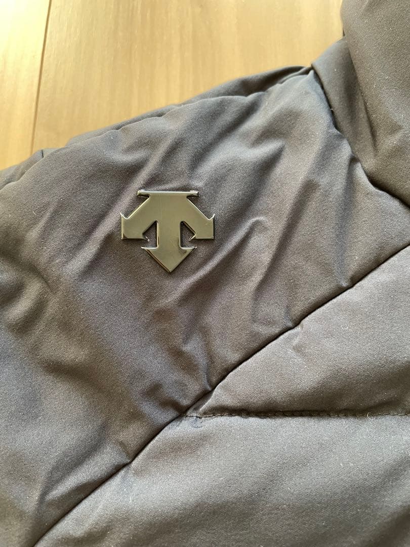 ☆未使用 DESCENTE レディース中綿ダウンジャケット S DGWQJK03