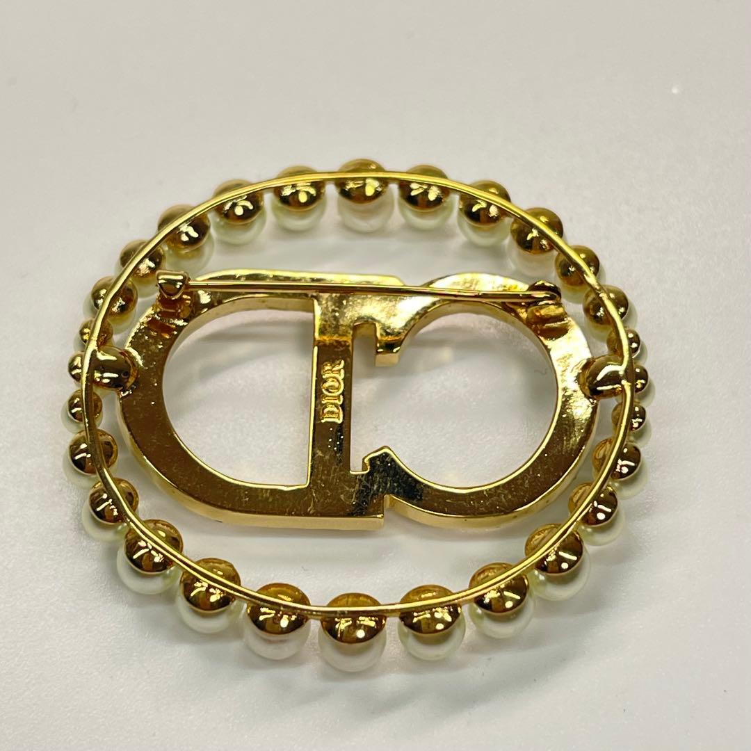 Christian Dior(クリスチャンディオール)ブローチ - メルカリ