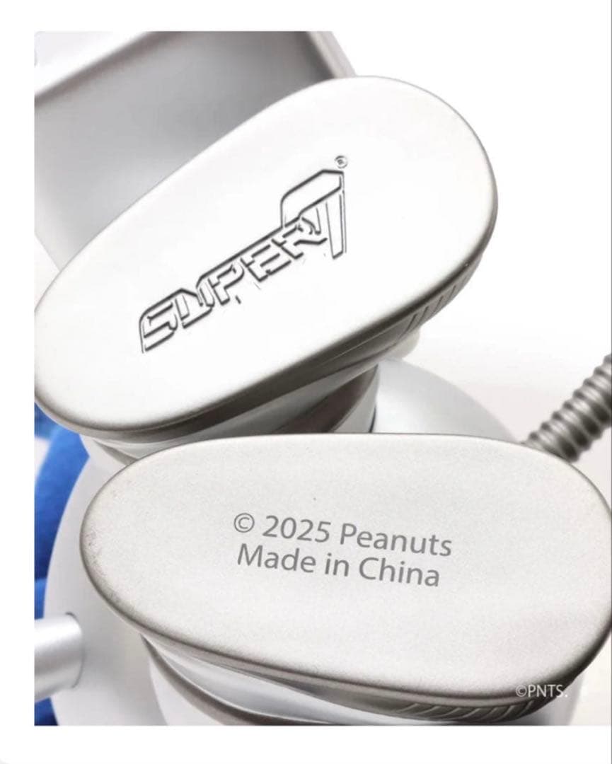 atmos限定150体 SNOOPY SILVER SPACESUIT