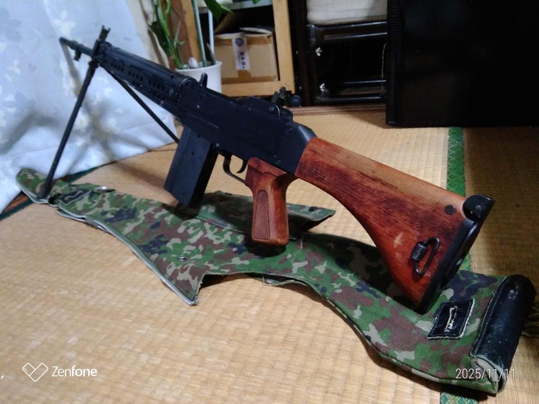 64式 エアソフトライフル バイポッド付き