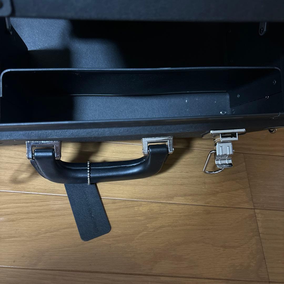 shu uemura シュウウエムラ　オリジナル　メイクアップ　ボックス