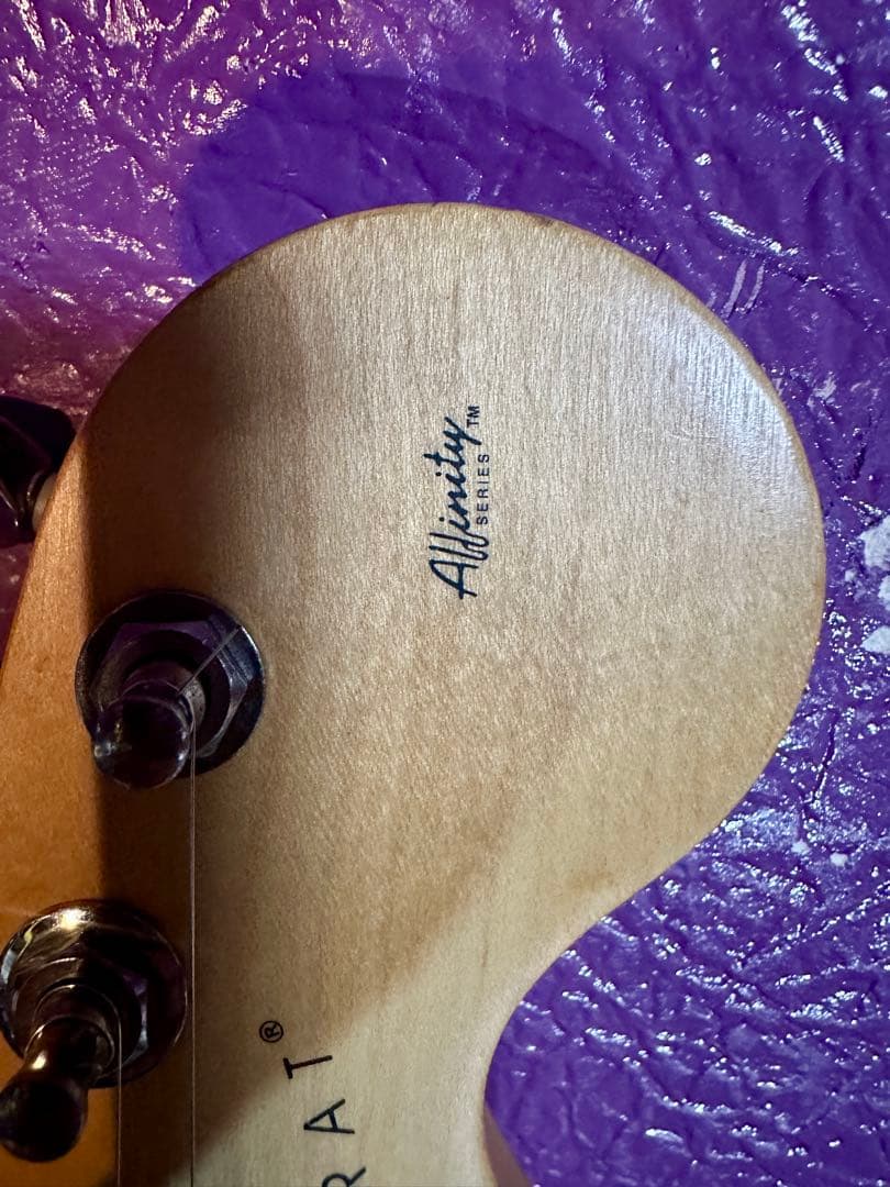 Squier ストラトキャスター　エレキギター