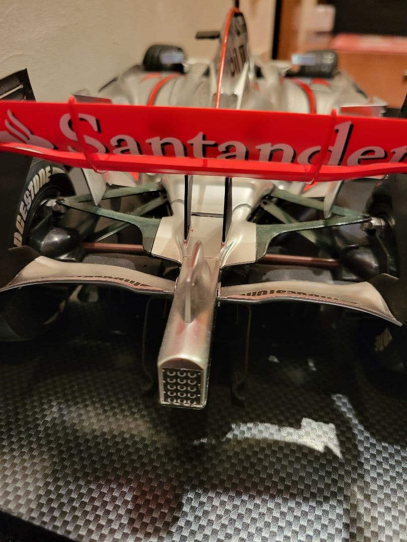 ディアゴスティーニ完成品　1/8 マクラーレンMP4-23　ハミルトン