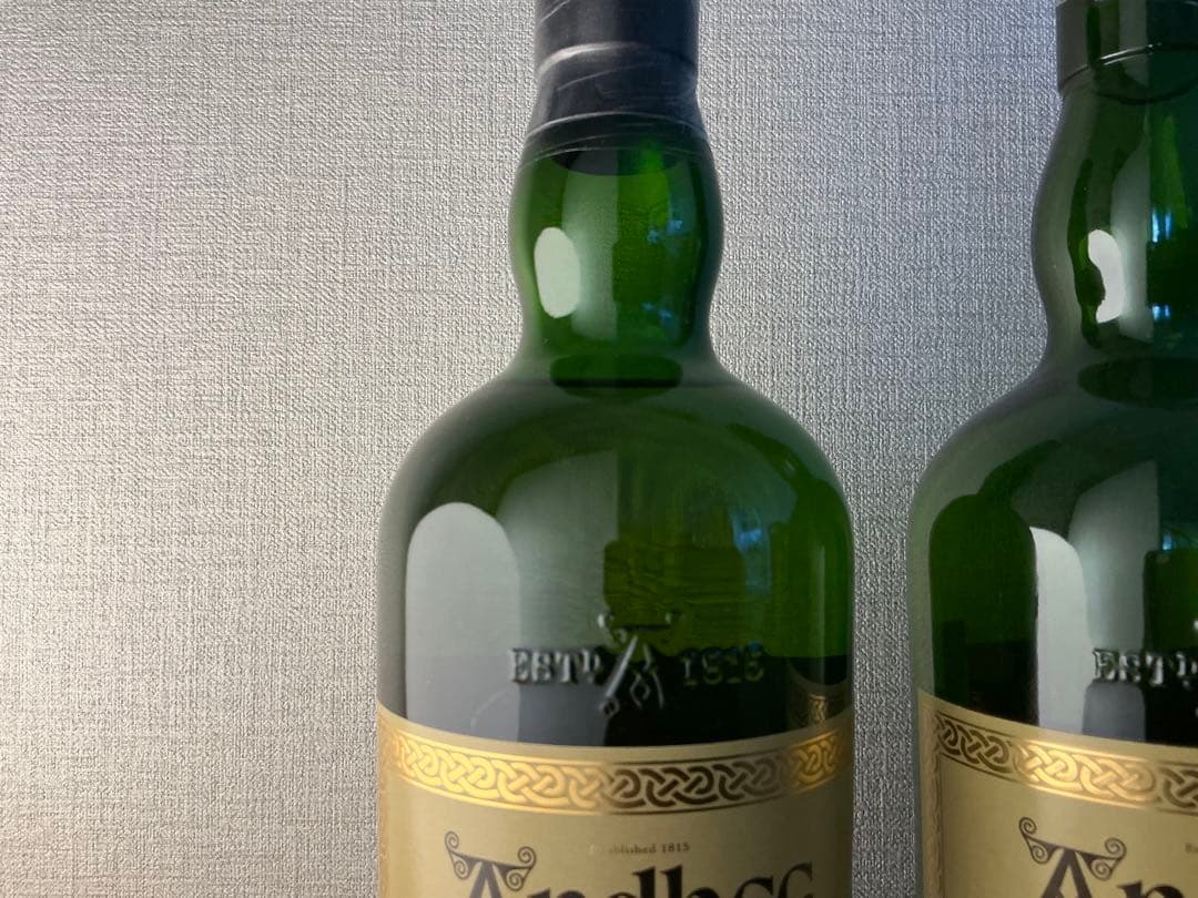 アードベッグ スティルヤング 未開栓1本箱付 空瓶？1本