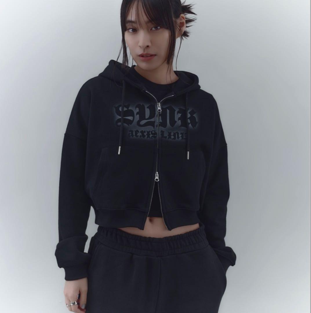 aespa アリーナツアー ジップアップパーカー(クロップド) aespa