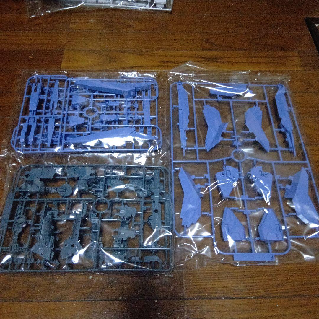 未組立、GNアームズタイプDだけです。ガンダムデュナメス、入ってい