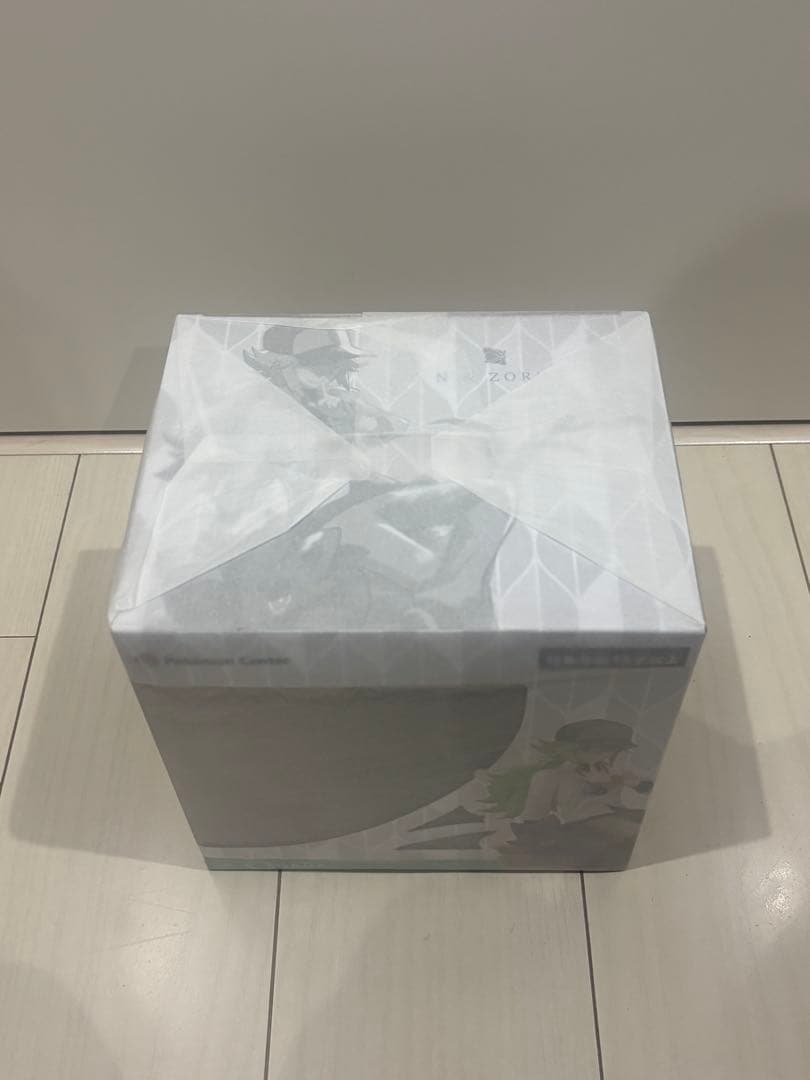 ポケモンセンター N & ゾロア　フィギュア