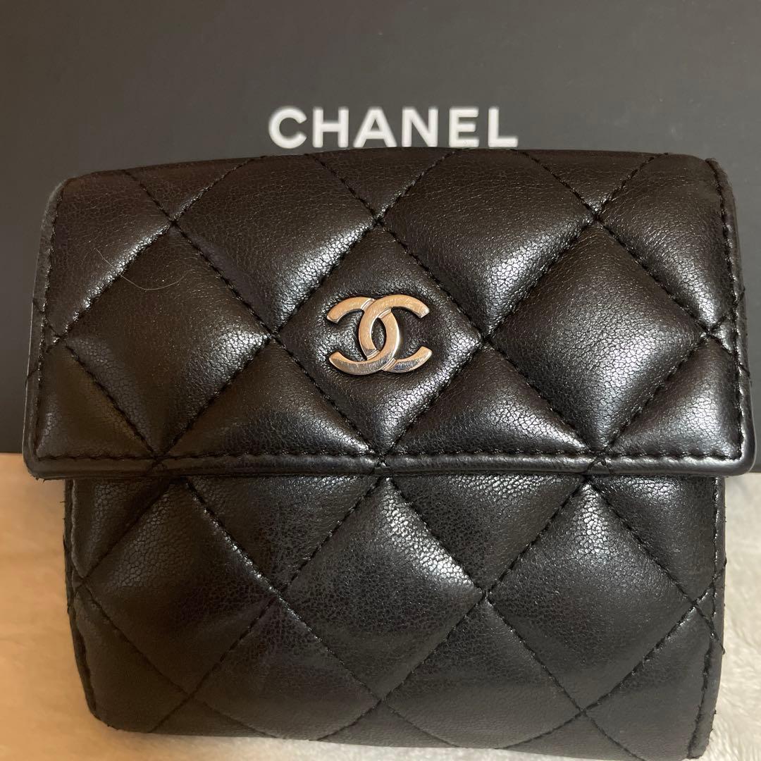 CHANEL ブラック キルティング 二つ折り財布