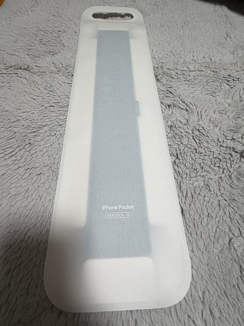 iPhone Pocket by ISSEY MIYAKE ショート　ピーコック Apple iPhone Pocket by ISSEY MIYAKE - Short Cinnamon - US