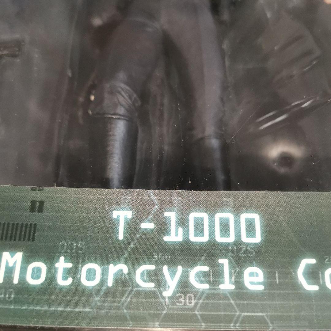 新品　ターミネーター2　T1000フィギュア　 モーターサイクルコップ　ネカ　２