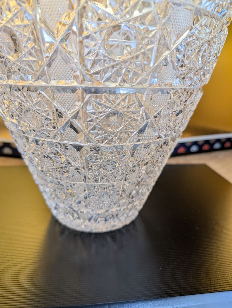 ガラス工芸 クリスタル 花瓶 ボヘミアン ボヘミアガラス フラワー