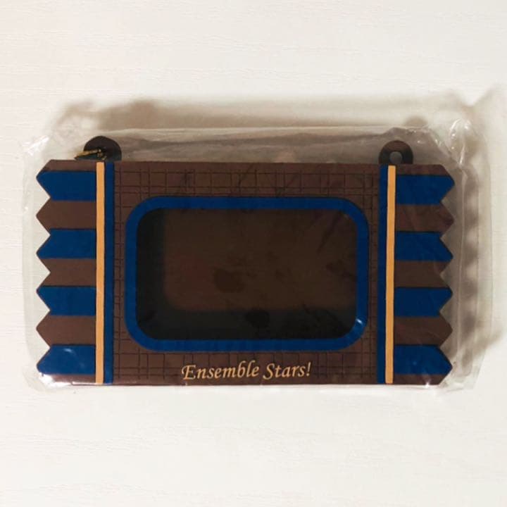 新品★あんスタ★UNDEAD【朔間零】まるかく★缶バッジ＆ホルダー★2点セット