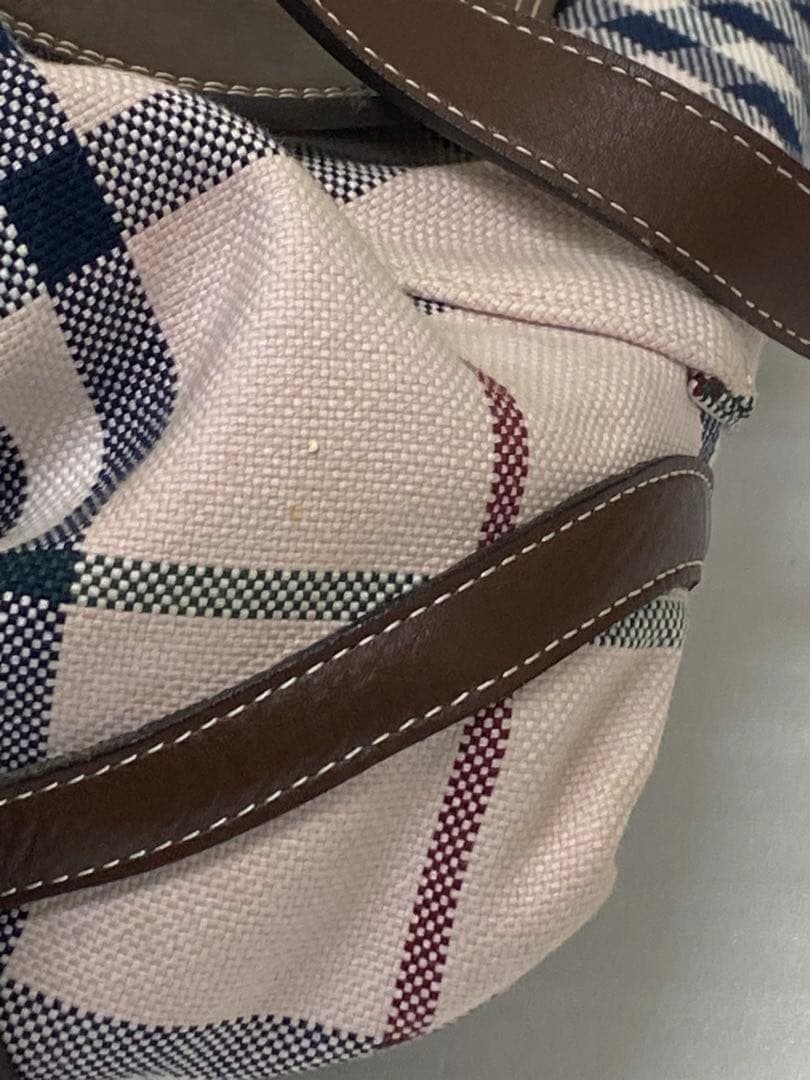 3-3202 Burberry ブルーレーベルのノバチェック柄キャンバス