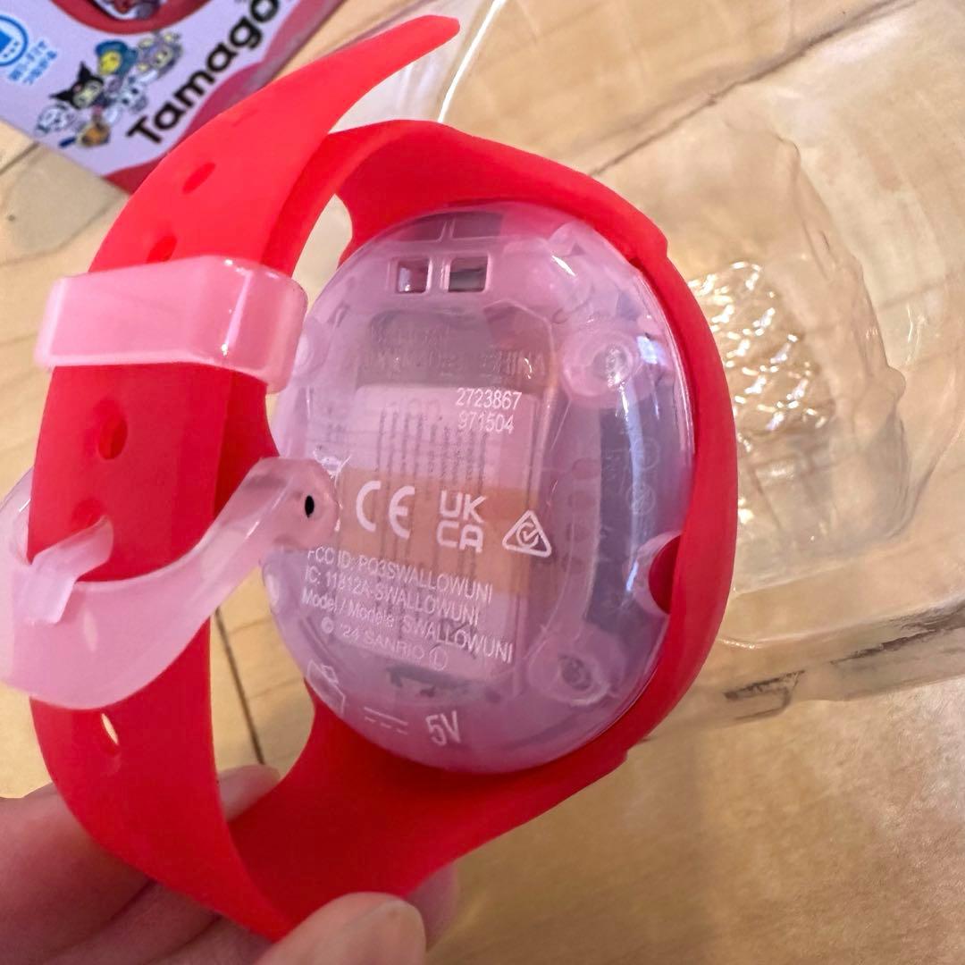 Tamagotchi Uni たまごっちユニ 赤 サンリオキャラクター