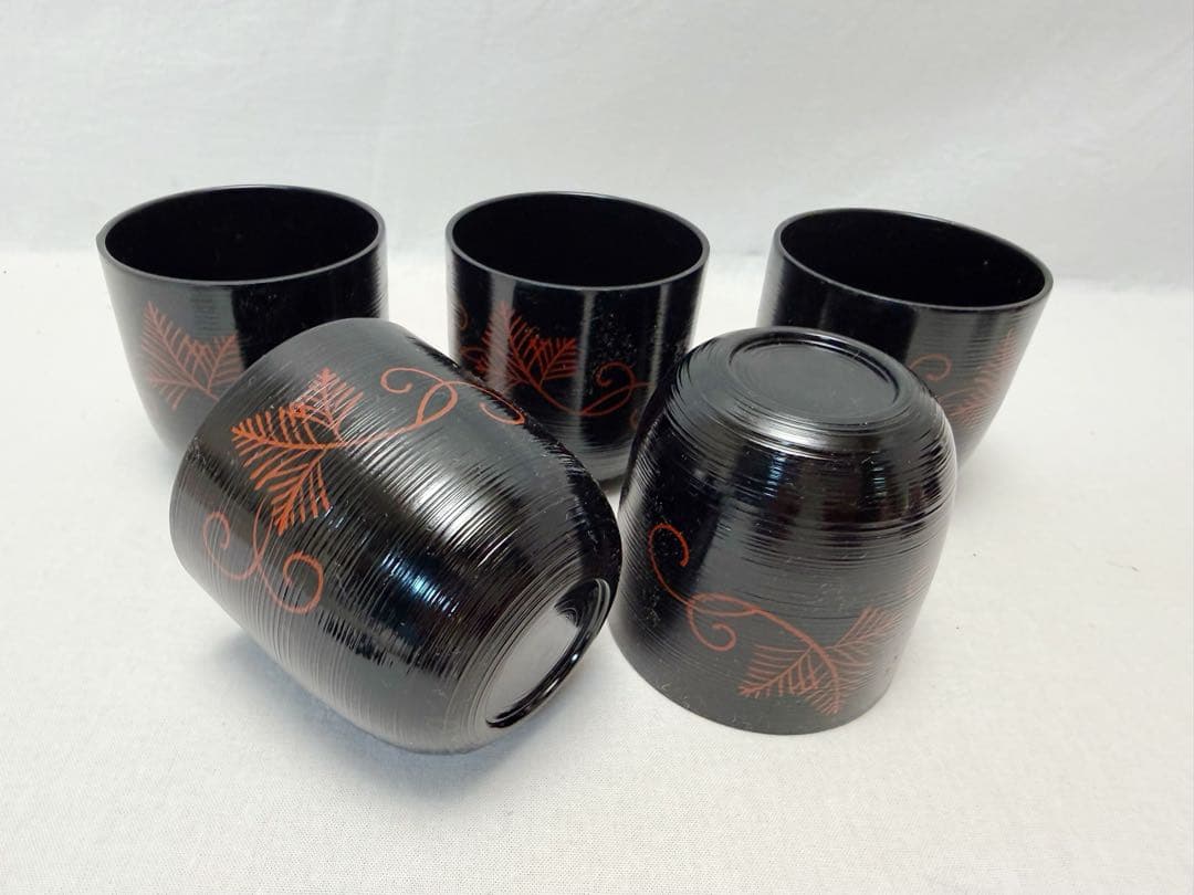 未使用 懐石道具 黒塗 葎型松葉蒔絵 箸洗 5客揃 刷毛目 小吸物椀 和
