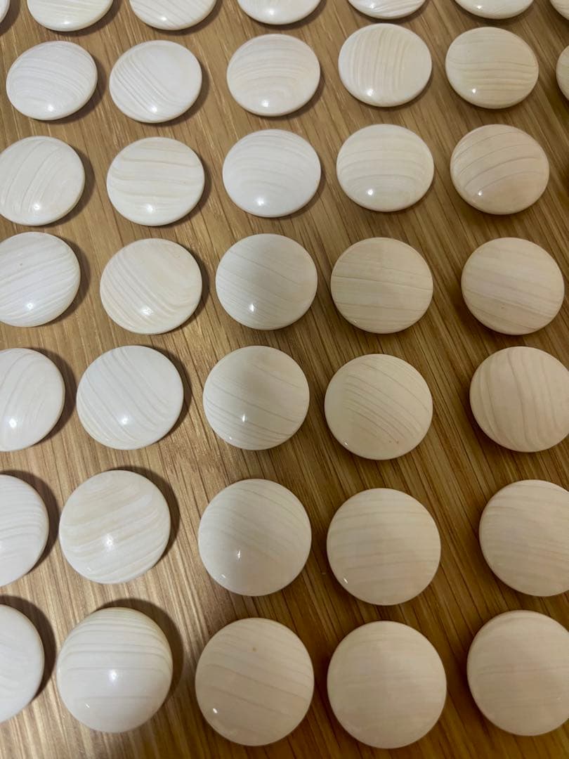 美品 碁石 蛤 28号 那智黒 高級 囲碁 白石 黒石 碁笥付き 桐箱