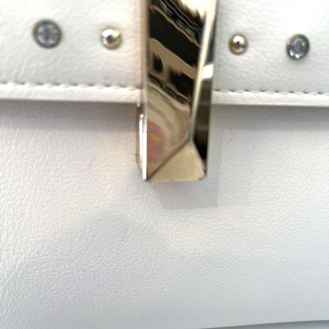 ビジュースタッズポシェット ショルダーバッグ アイボリー