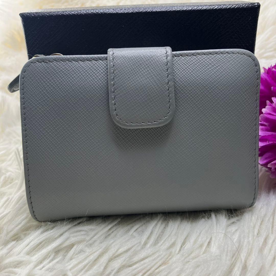 ✨現行モデル✨PRADA 二つ折り 財布 サフィアーノ メタルロゴ ICタグ