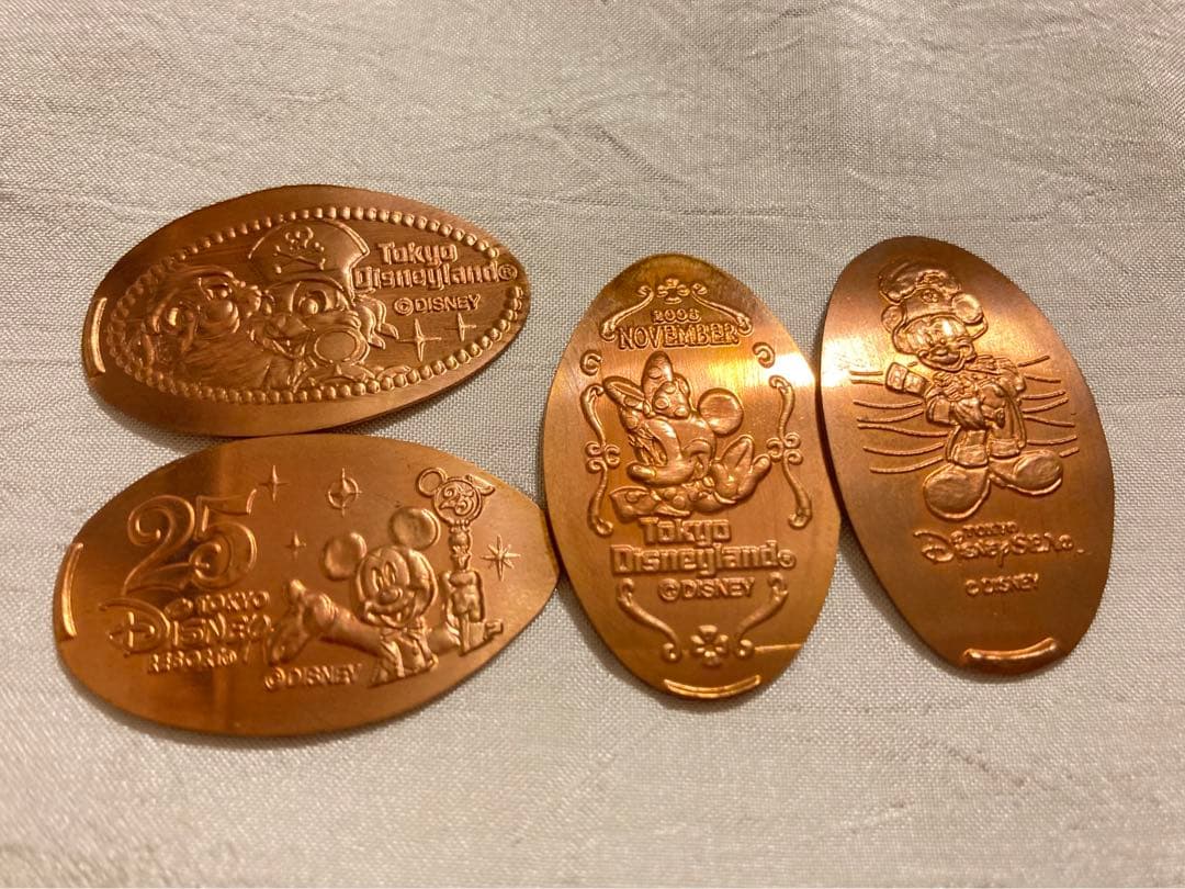 スーベニアメダル ディズニーランド/シー 25周年 2008年月替わり