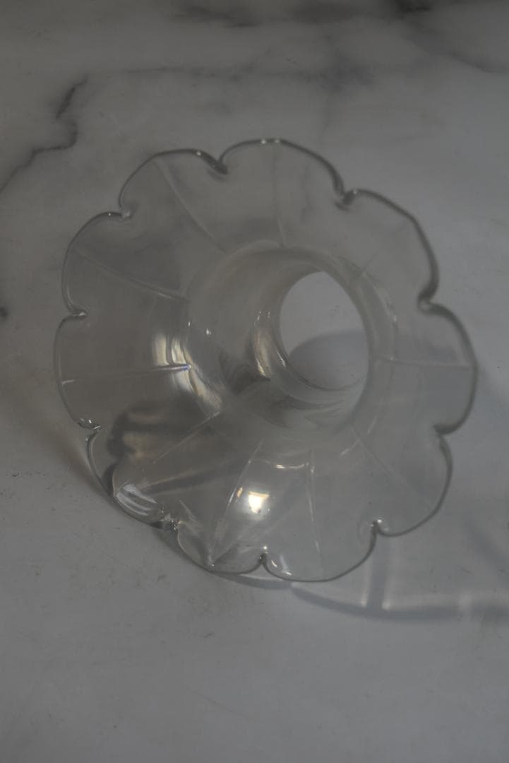 美品　フランスアンティーク　花フォルム　オパリン　ガラスシェード