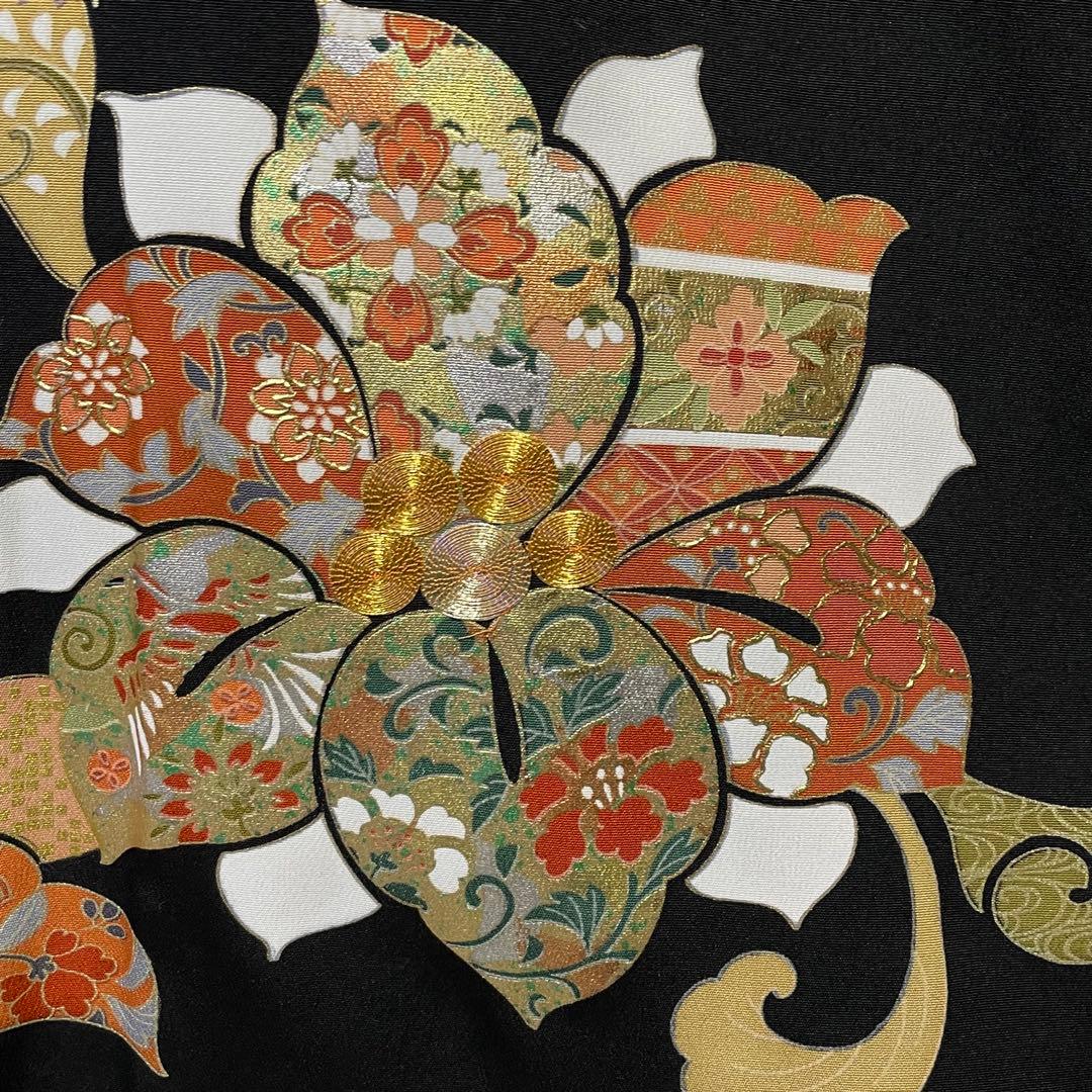 D855 黒留袖 唐花 金駒刺繍 正絹 着物 袷 しつけ糸付き未使用極美品